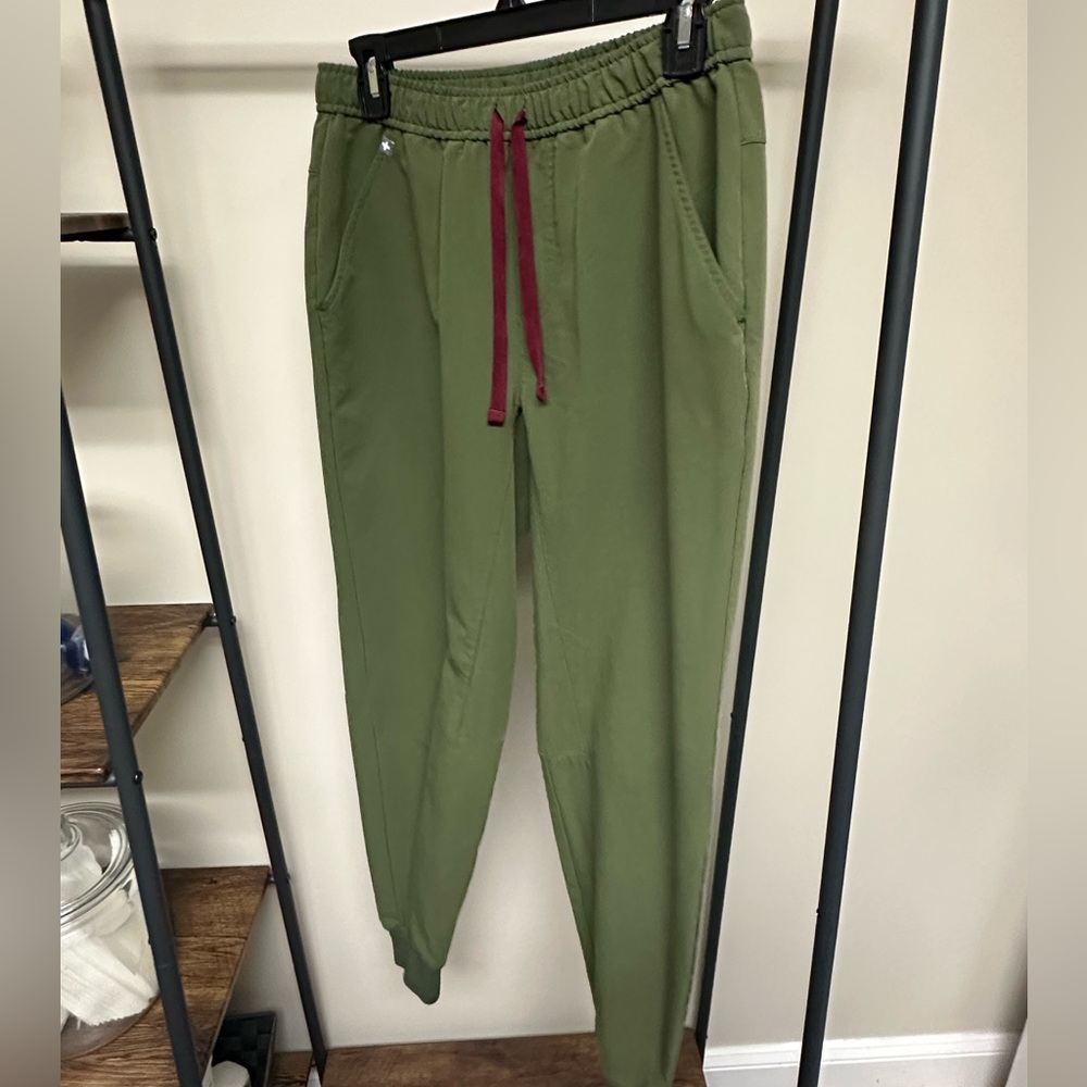 Men’s Olive Green Scrub Joggers